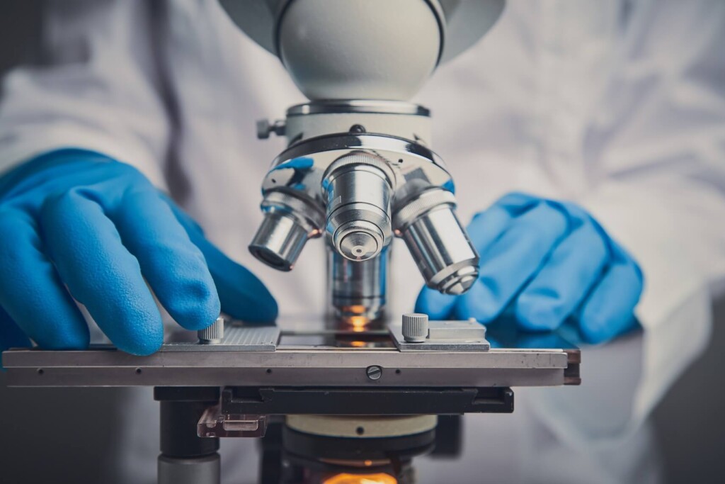 examination-test-sample-microscope-laboratory-1