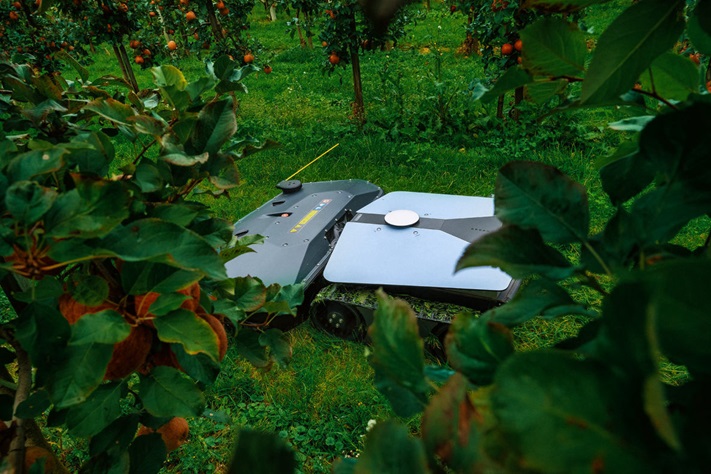 maehroboter-autonom-bauer-obstbau-3-1185×790-1